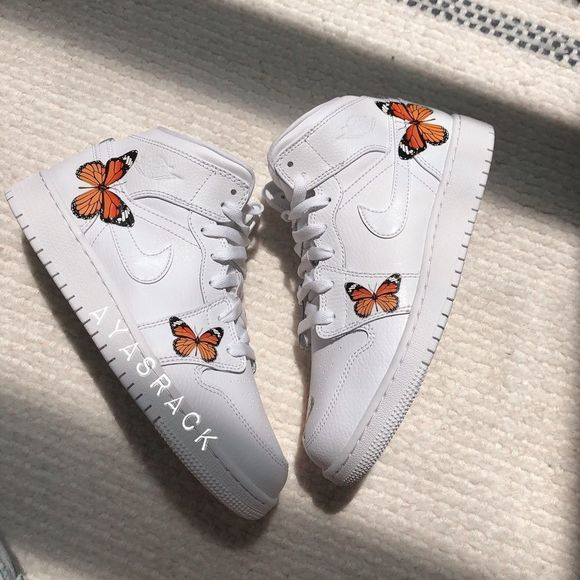 Air jordan custom butterflies - Picture 7 of 11